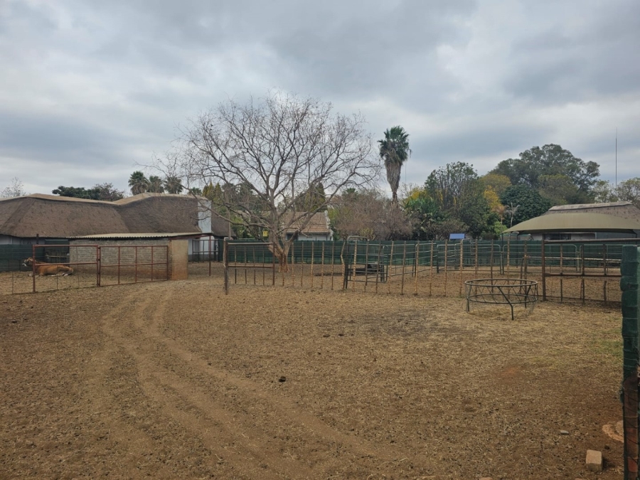 8 Bedroom Property for Sale in Rustenburg Rural North West